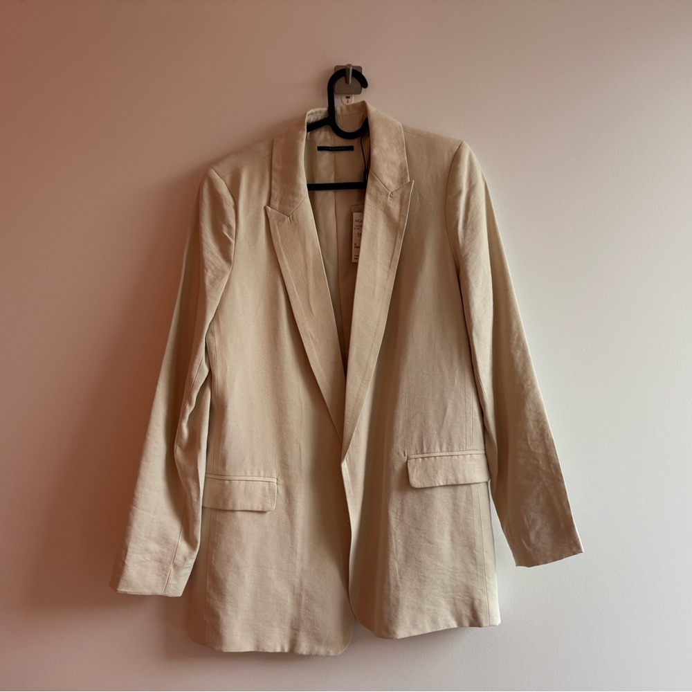 Tahari Women's Blazer in Cream